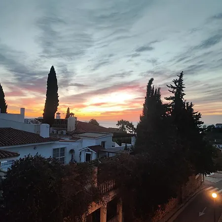 Pet Friendly Beautiful Flat With View, 3 Pools Apartment