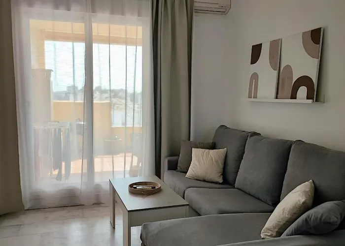 Apartment Pet Friendly Beautiful Flat With View, 3 Pools Fuengirola