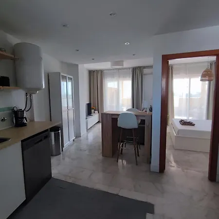 公寓 Pet Friendly Beautiful Flat With View, 3 Pools