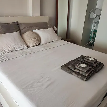Pet Friendly Beautiful Flat With View, 3 Pools 公寓 *