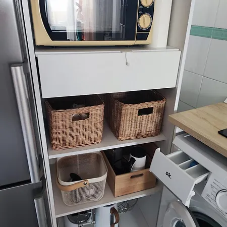 Pet Friendly Beautiful Flat With View, 3 Pools 丰希罗拉